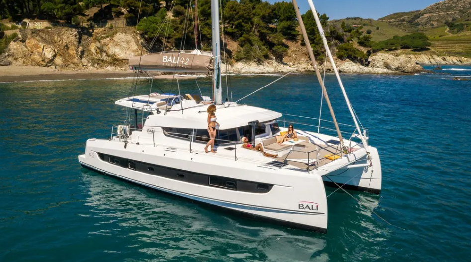 Bali 4.2 – 4 + 1 cab. – Catamaran