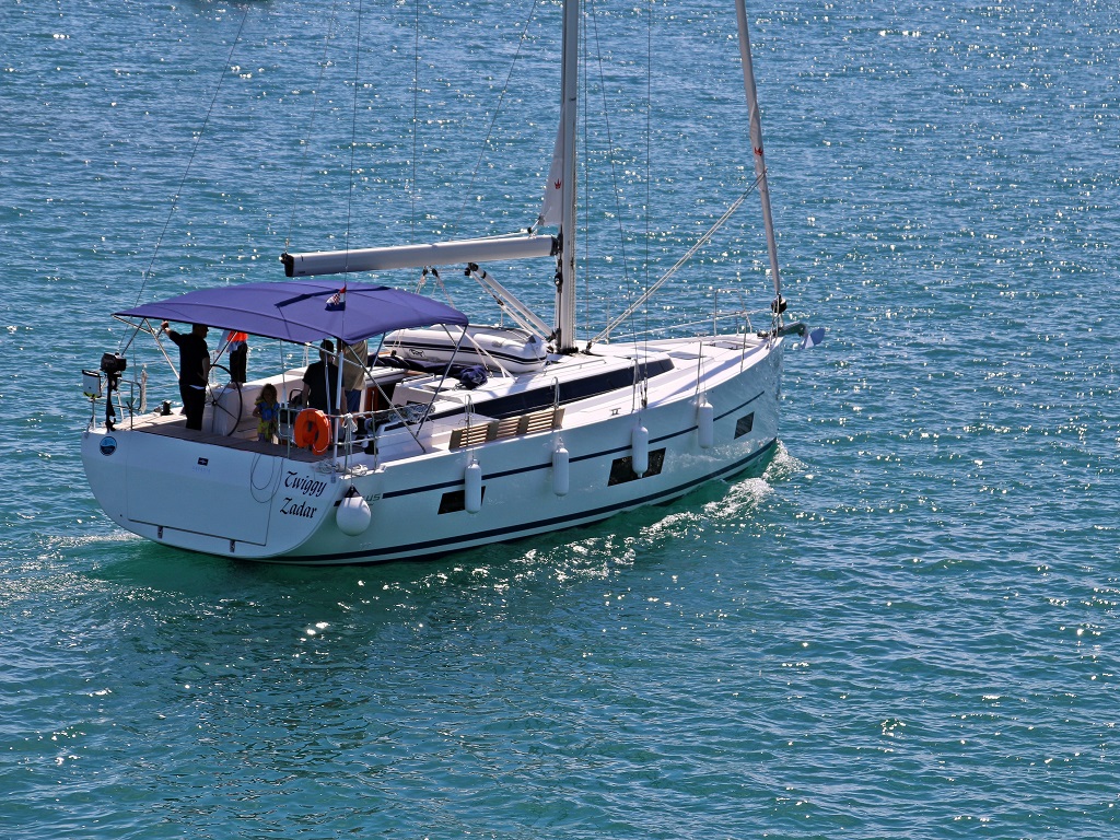 Bavaria C45 – 5 cab. – Sailing yacht