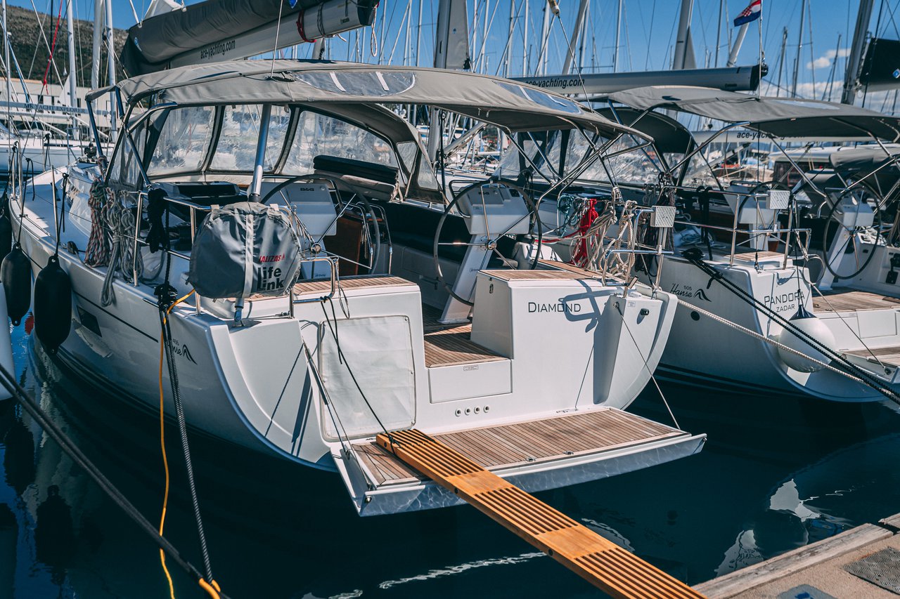 Hanse 455 – Sailing yacht
