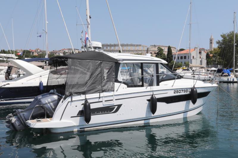 Merry Fisher 895 – 2 cab. – Motor boat