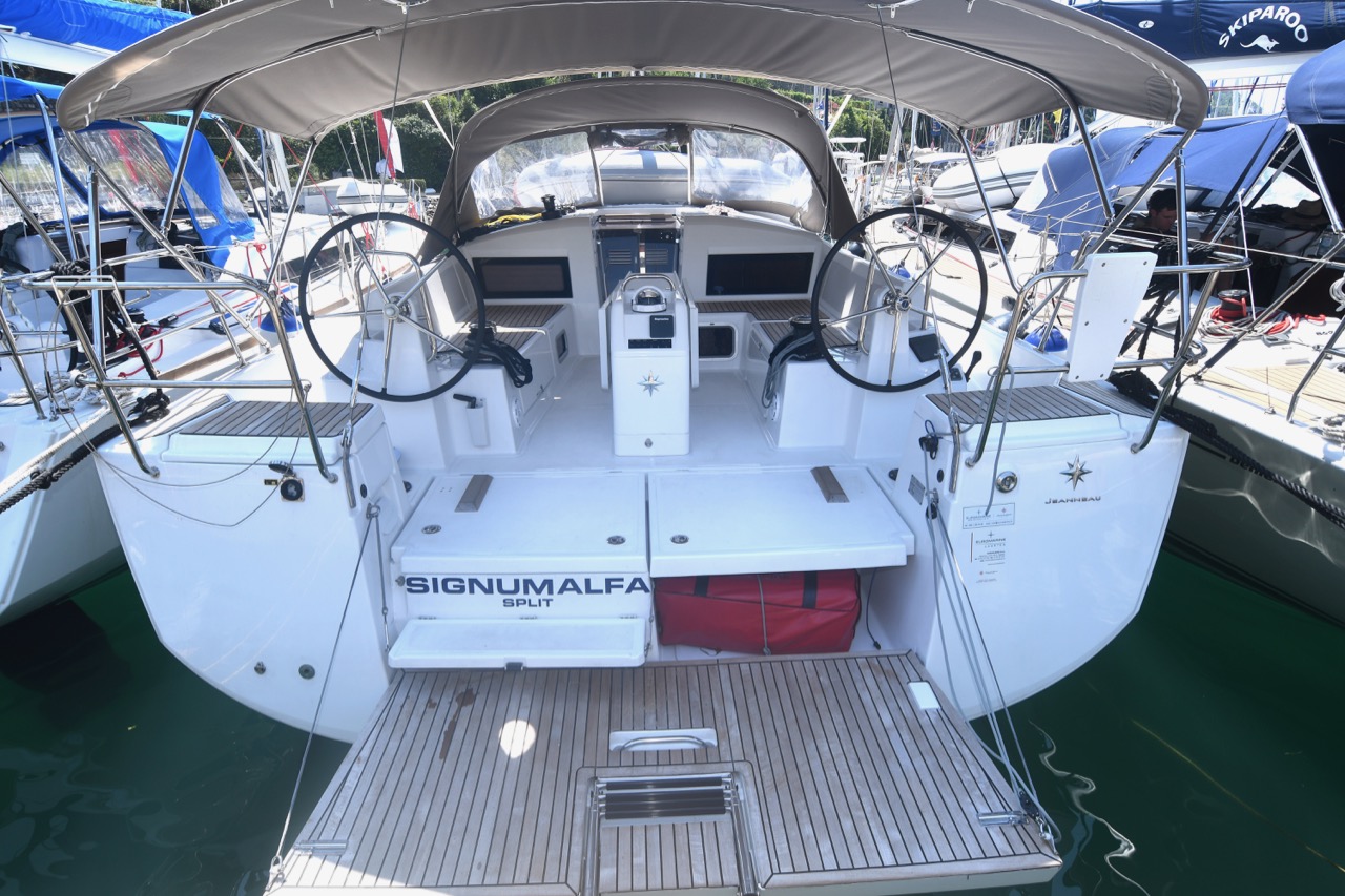 Sun Odyssey 440 – 4 cab. – Sailing yacht