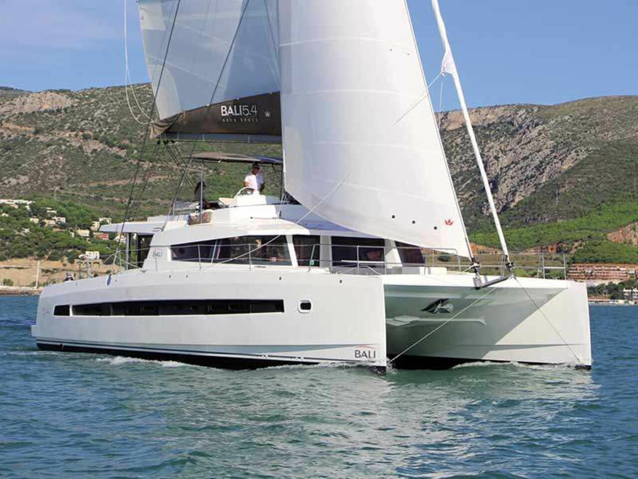 Bali 5.4 – 5 + 2 cab – Catamaran