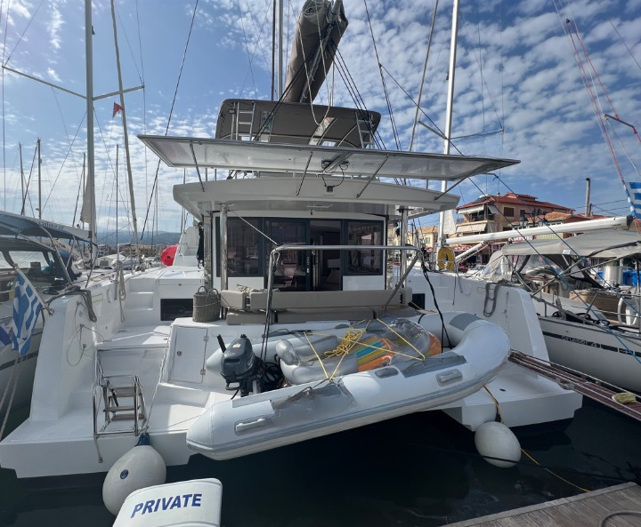 Bali 4.4 – 4 + 2 cab. – Catamaran