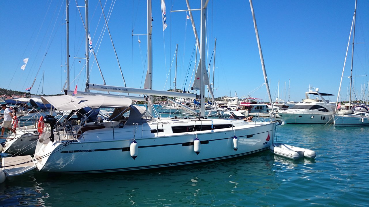 Bavaria Cruiser 46 – 4 cab. – Sailing yacht