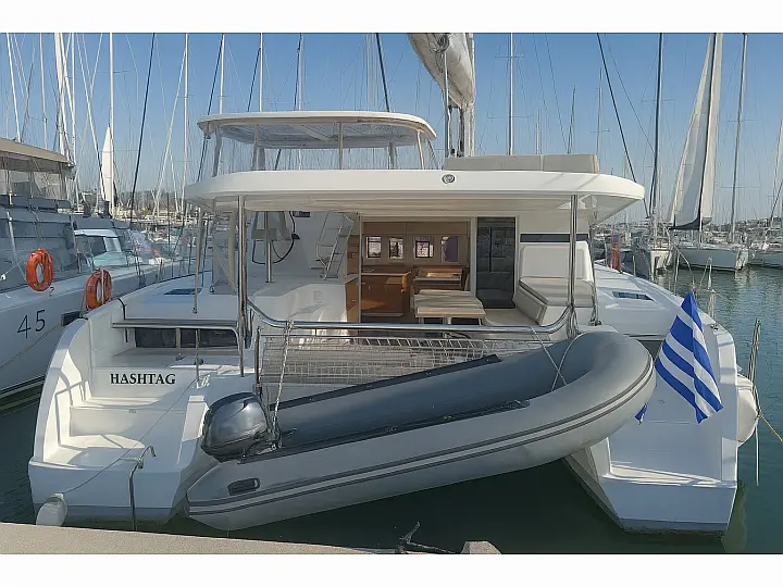 Lagoon 43 – 4 + 2 cab. – Catamaran