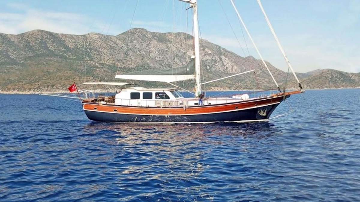 Carpediem coral – Motorsailer