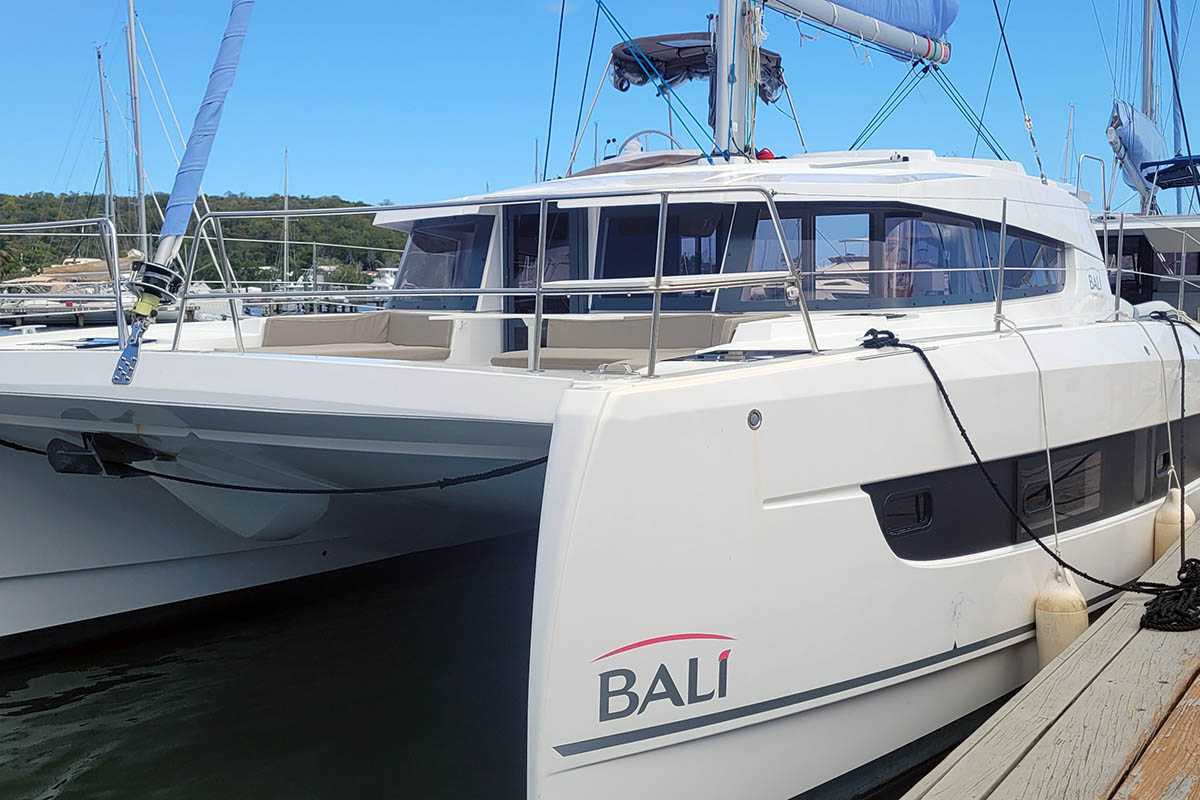 Bali 4.2 – Catamaran