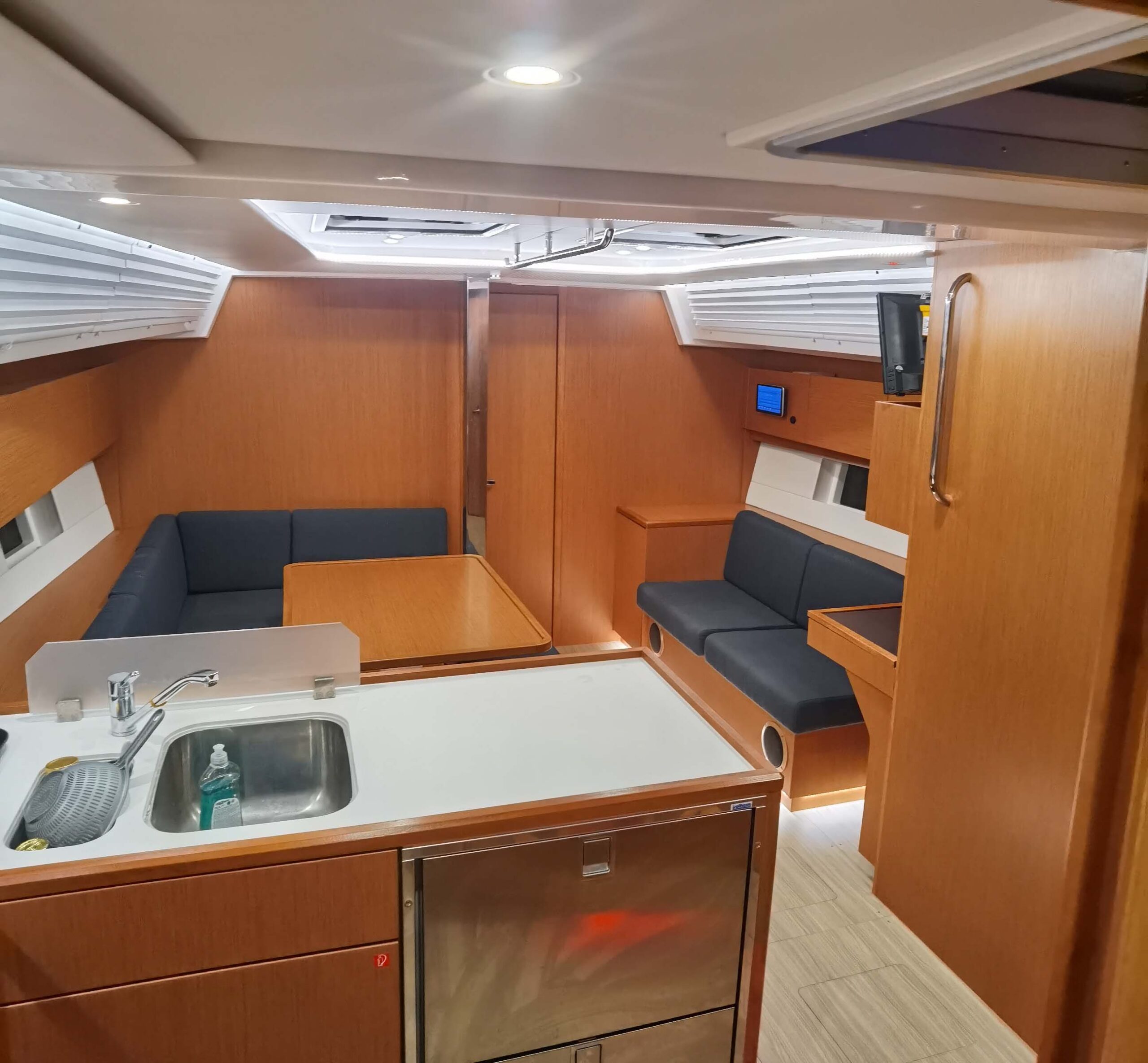 Bavaria C45 – 3 cab. – Sailing yacht