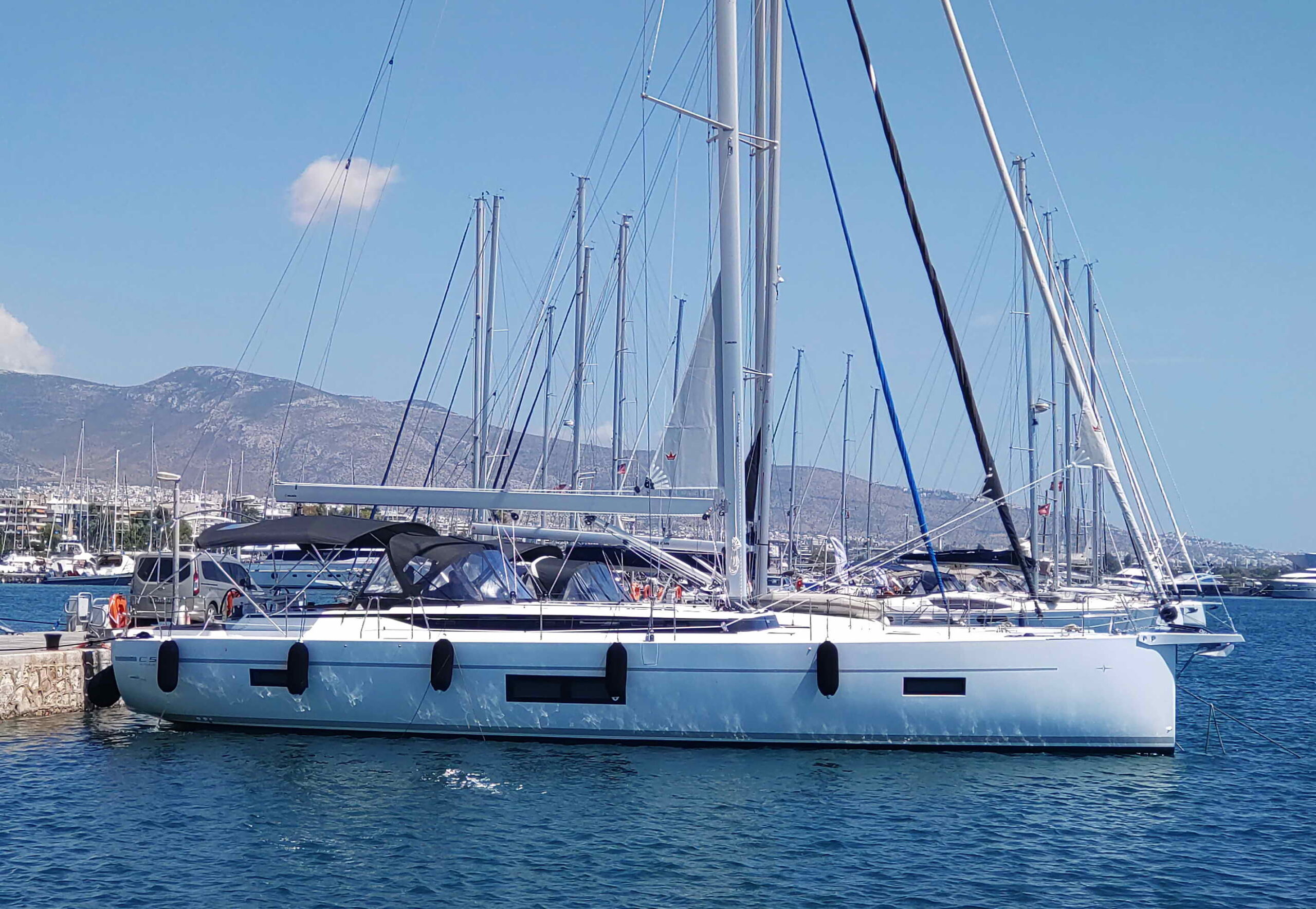 Bavaria C57 – 4 + 1 cab. – Sailing yacht