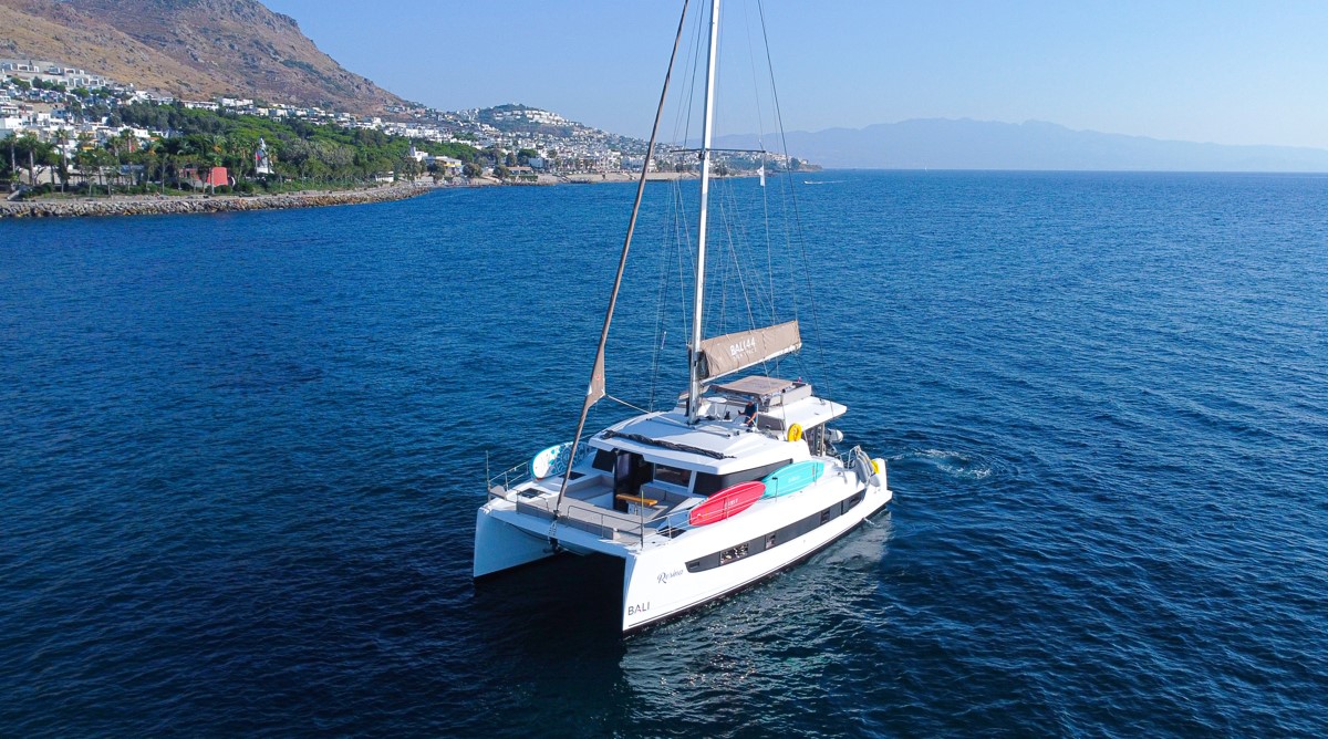 Bali 4.4 – 4 + 1 cab. – Catamaran