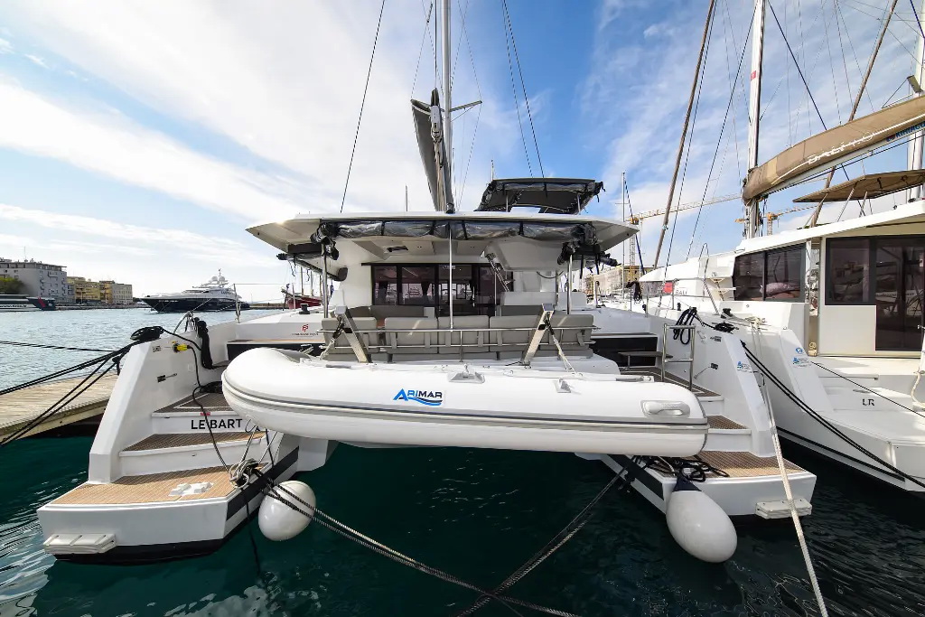 Fountaine Pajot Astrea 42 – 4 + 2 cab. – Catamaran