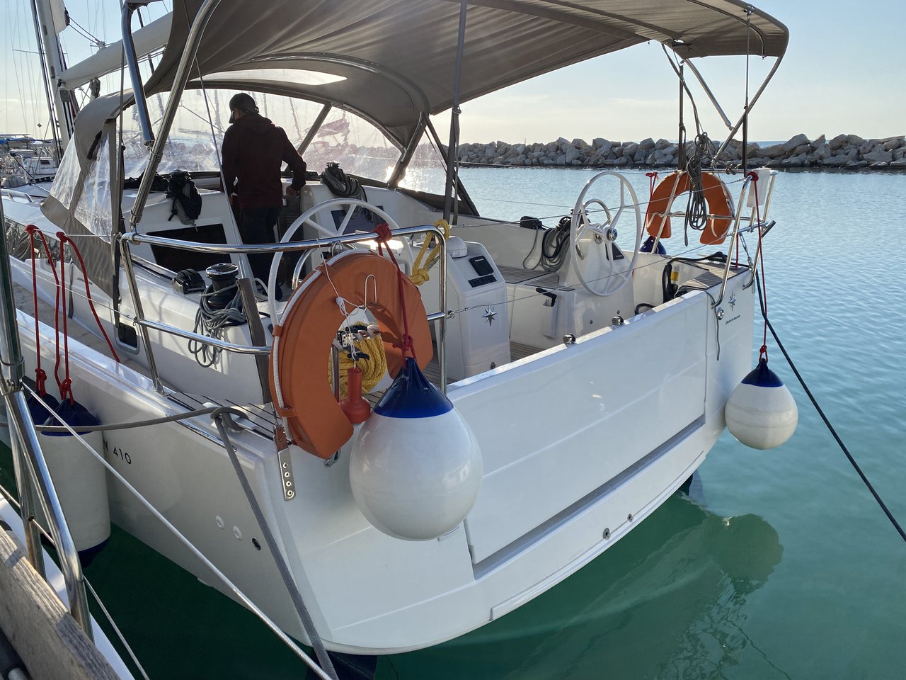 Sun Odyssey 410 – 3 cab. – Sailing yacht