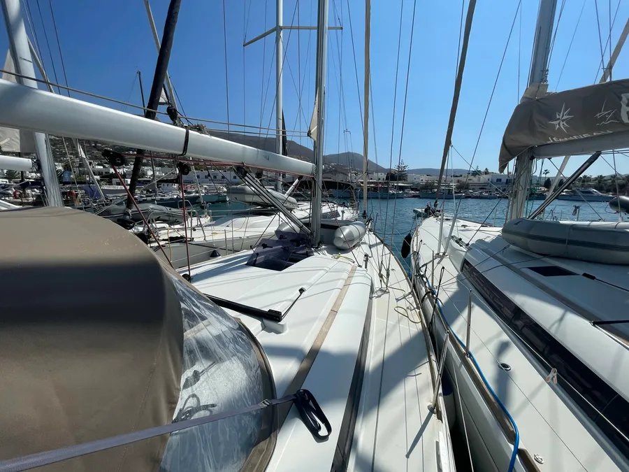 Sun Odyssey 419 – 3 cab. – Sailing yacht