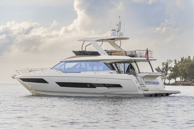 Prestige 690 – Luxury motor yacht