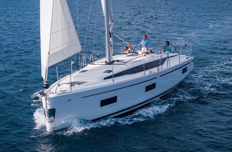 Bavaria C42 – Sailing yacht