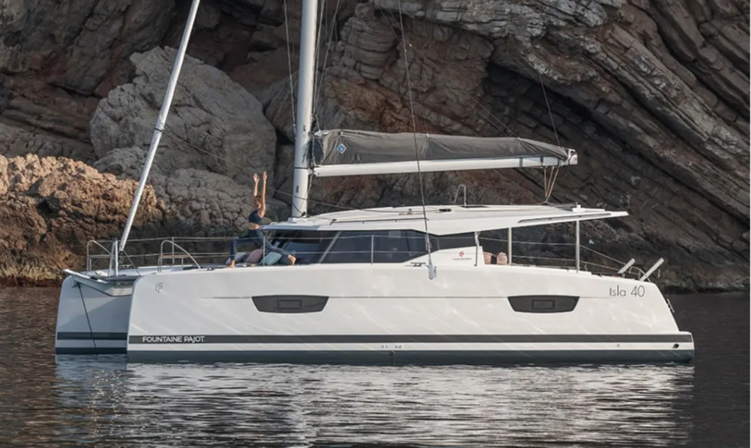 Fountaine Pajot Isla 40 – 4 + 1 cab. – Catamaran