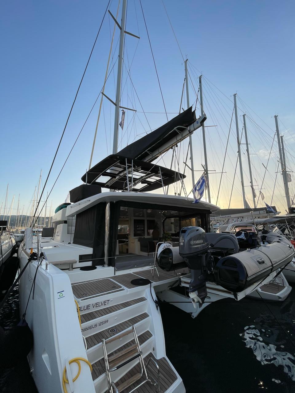 Lagoon 52 F – 6 + 2 cab. – Catamaran