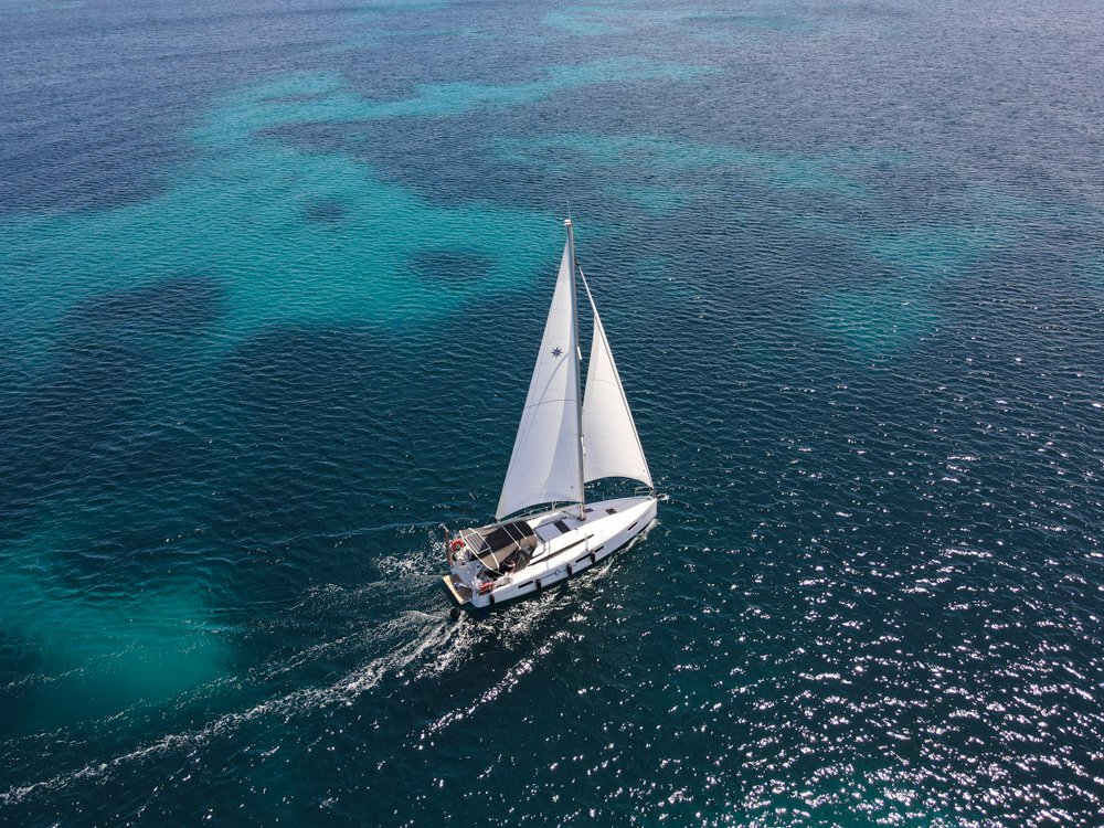 Sun Odyssey 410 – 3 cab. – Sailing yacht