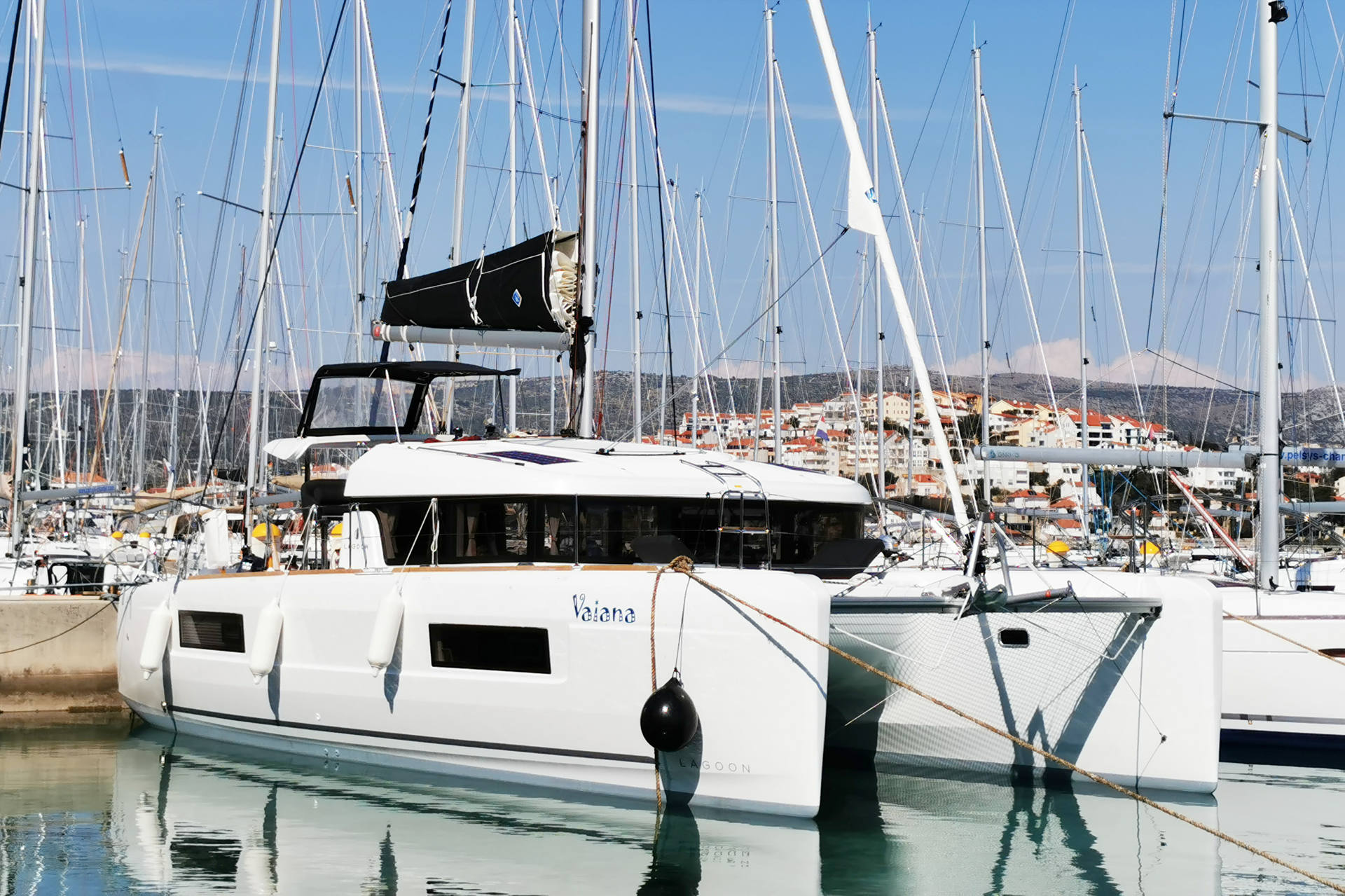 Lagoon 40 – 4 + 2 cab – Catamaran