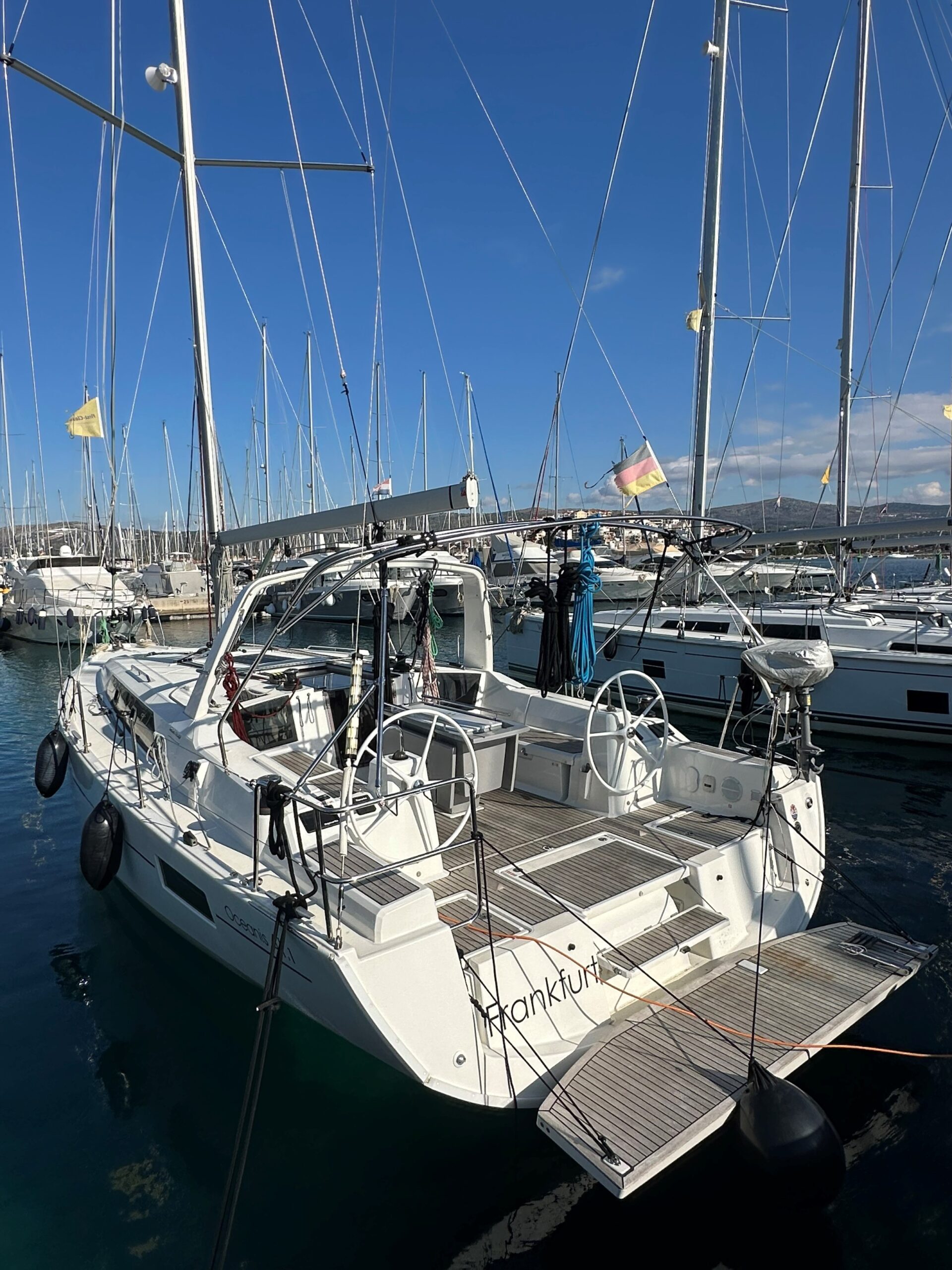 Oceanis 41.1 – Sailing yacht