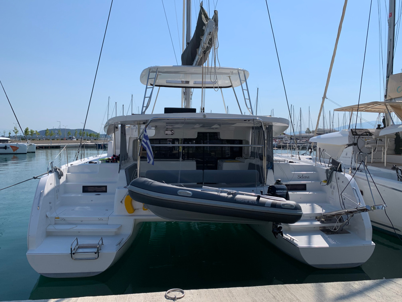 Lagoon 46 – 4 + 2 cab. – Catamaran