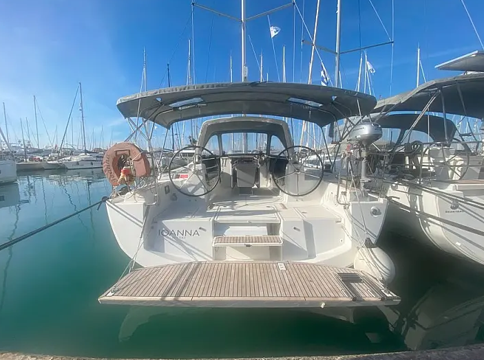 Oceanis 41.1 – Sailing yacht