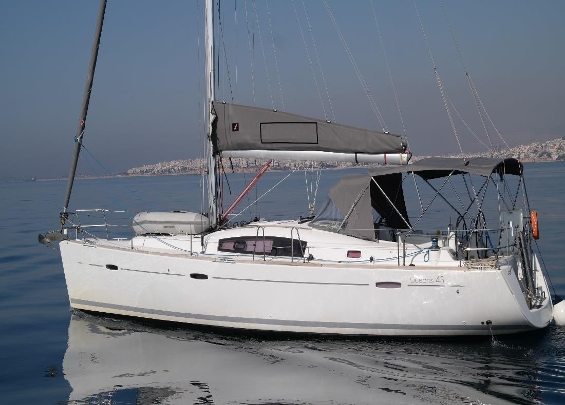 Oceanis 43 – Sailing yacht