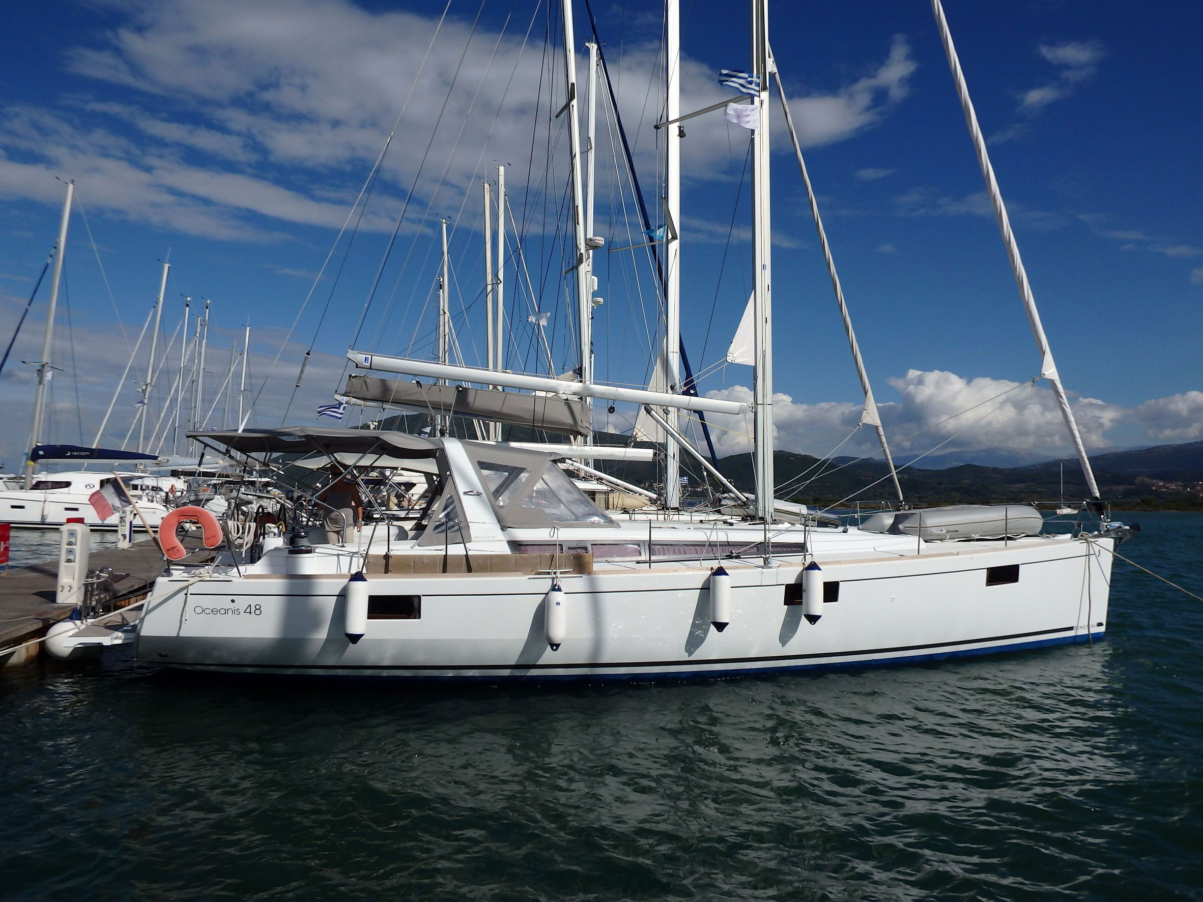 Oceanis 48 – 5 cab. – Sailing yacht