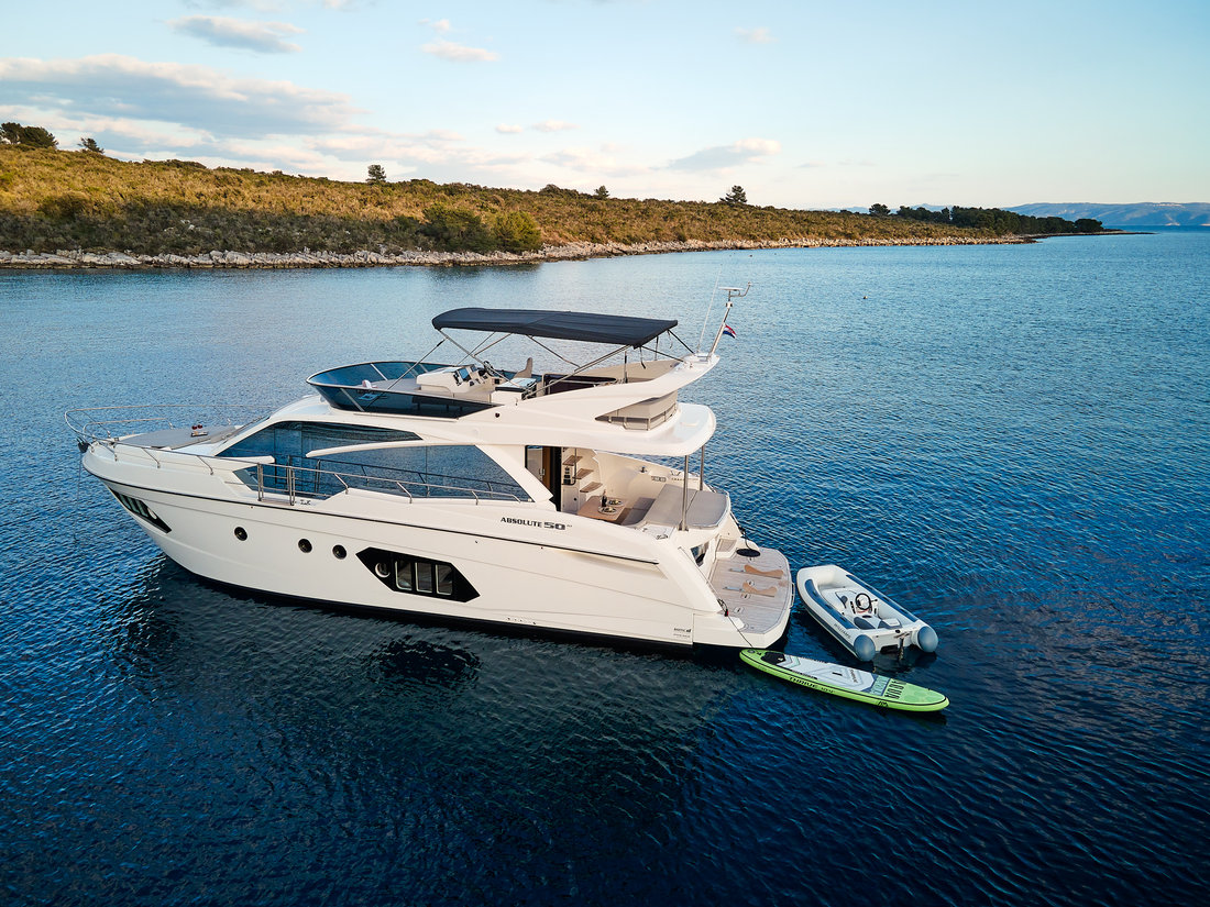 Absolute 50 Fly – Motor yacht