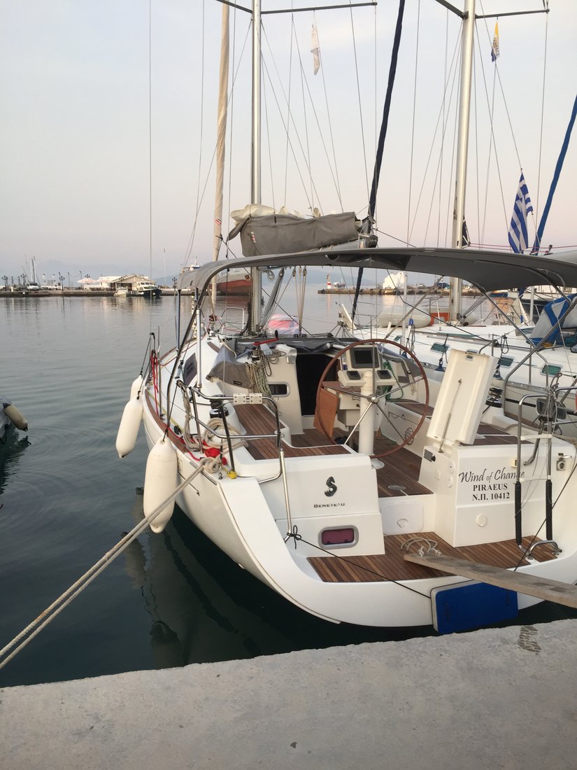 Oceanis 37 – Sailing yacht