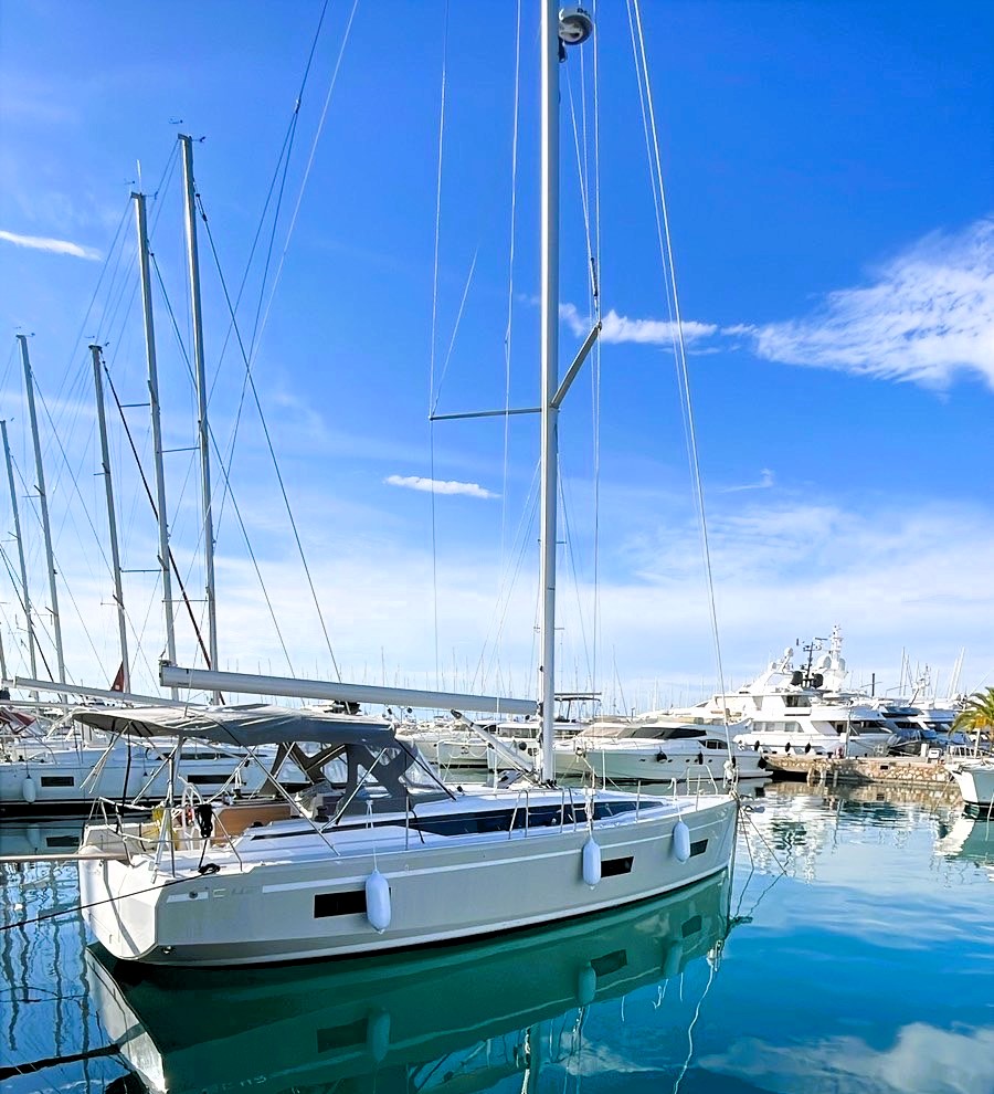 Bavaria C42 – Sailing yacht