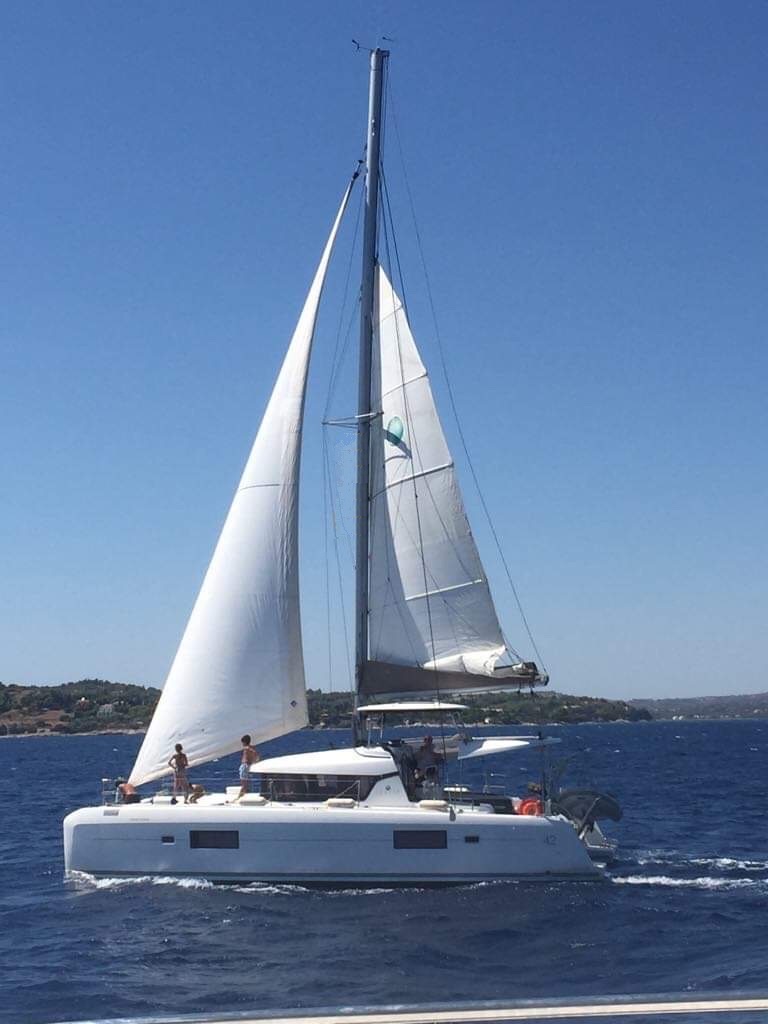 Lagoon 42 – 4 + 2 cab. – Catamaran