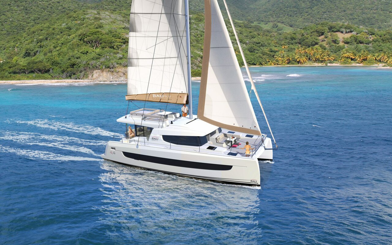Bali 4.4 – 4 + 2 cab. – Catamaran