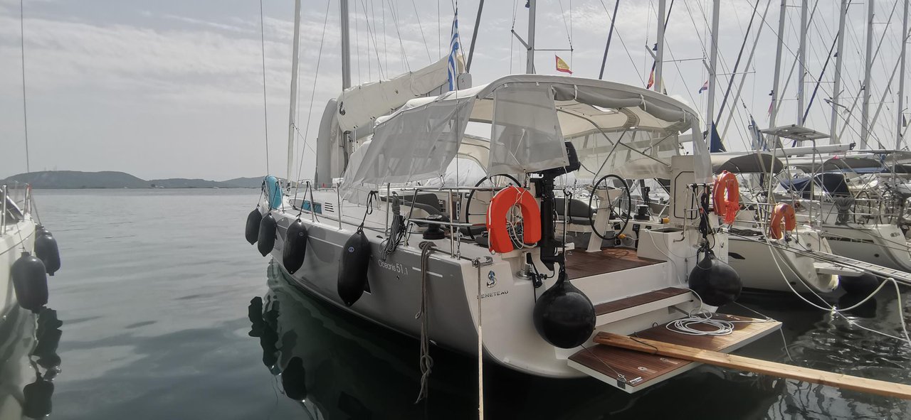 Oceanis 51.1 – Sailing yacht