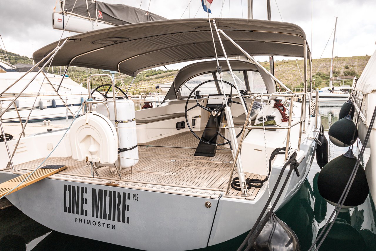 More 55 – Sailing yacht