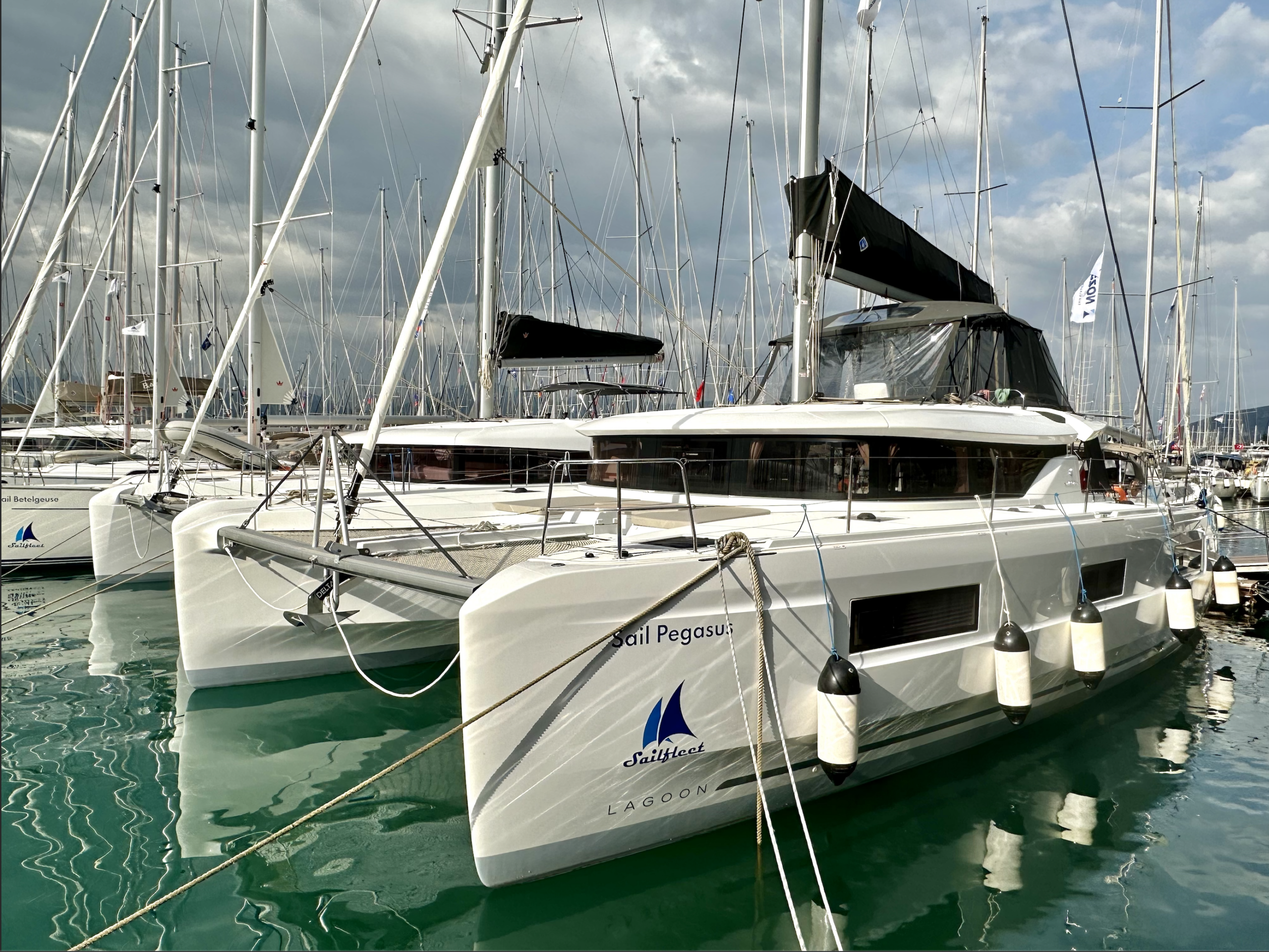 Lagoon 46 – 4 + 1 cab. – Catamaran