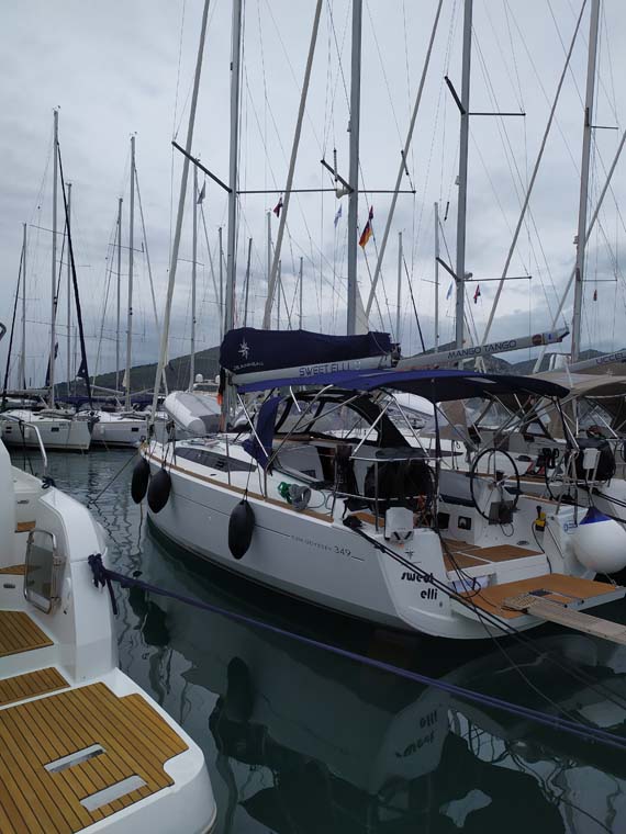 Sun Odyssey 349 – 3 cab. – Sailing yacht