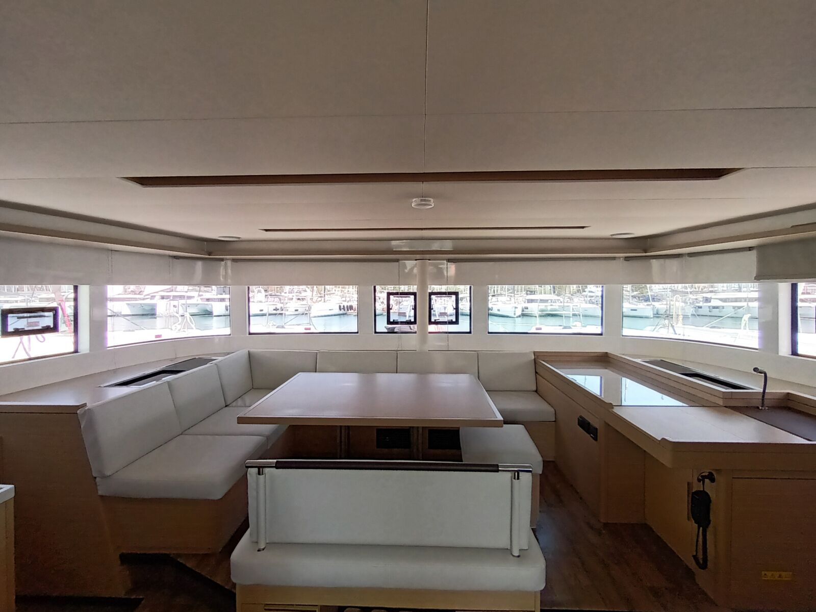 Lagoon 51 – 6 + 2 cab. – Catamaran