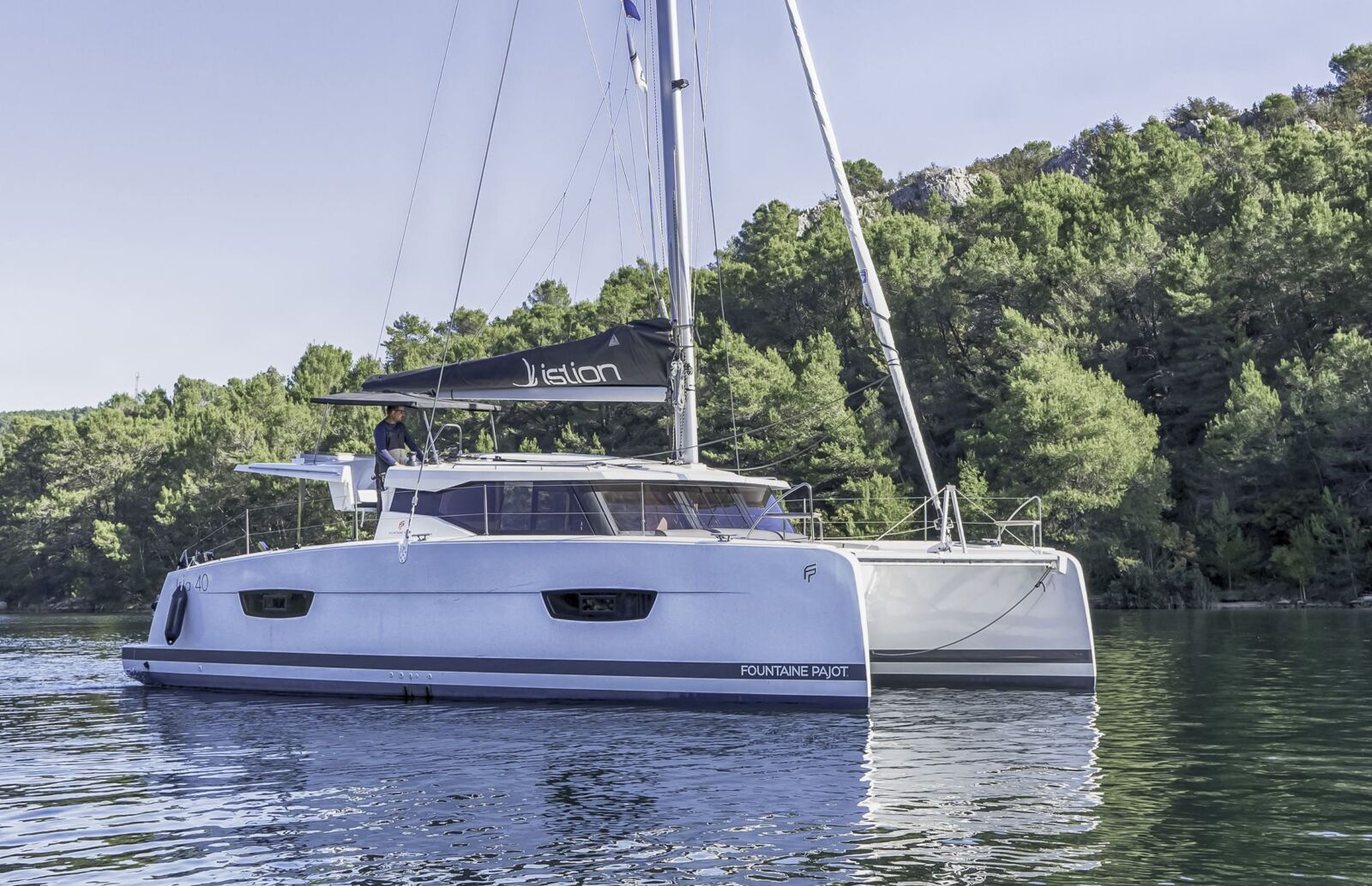Fountaine Pajot Isla 40 – 4 + 1 cab. – Catamaran