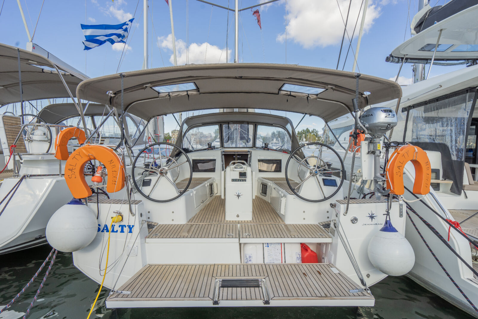 Sun Odyssey 410 – 3 cab. – Sailing yacht