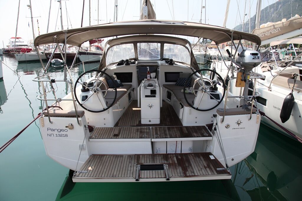 Sun Odyssey 410 – 3 cab. – Sailing yacht