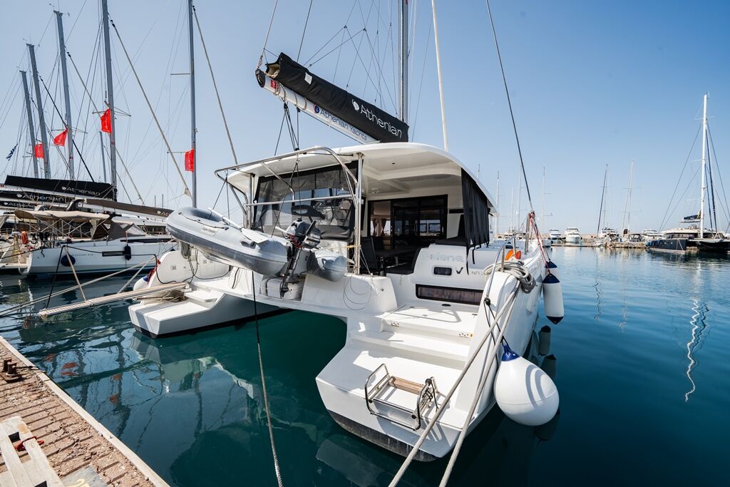 Lagoon 42 – 4 + 2 cab. – Catamaran