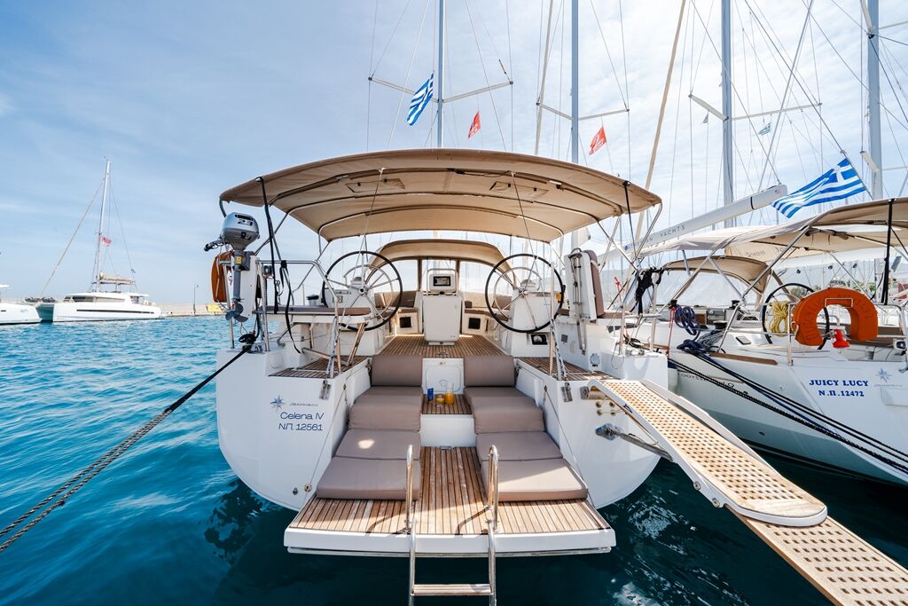Jeanneau 54 – 5 + 1 cab. – Sailing yacht