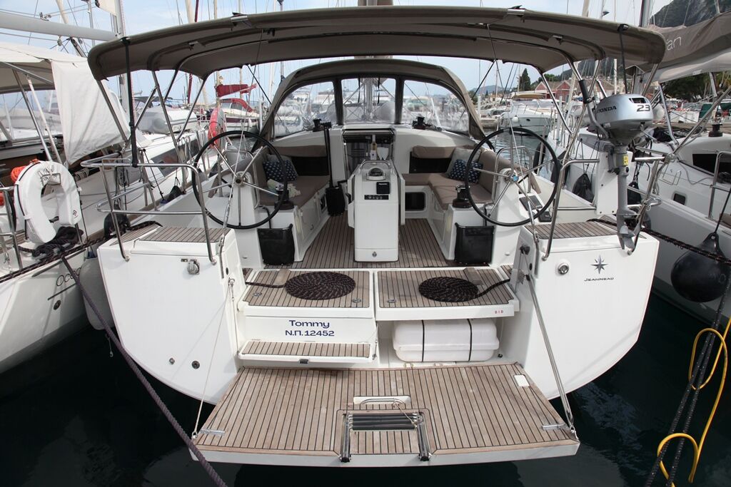 Sun Odyssey 440 – 4 cab. – Sailing yacht