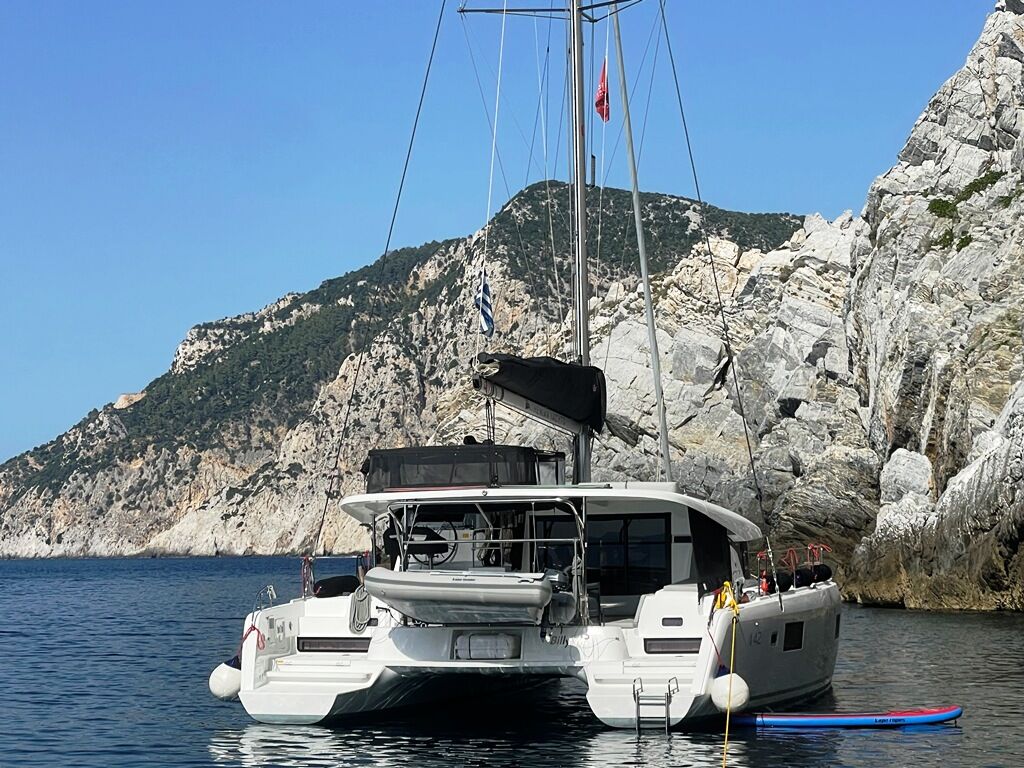Lagoon 42 – 4 + 2 cab. – Catamaran