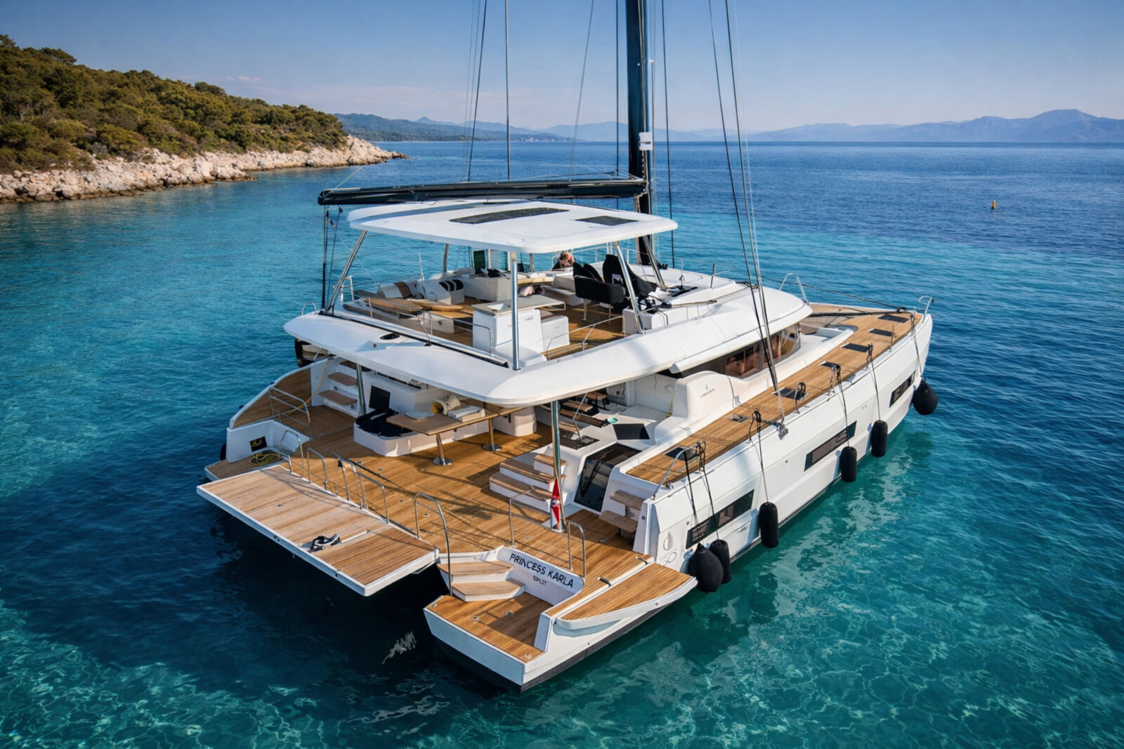 Lagoon 60 – 4 + 2 cab. – Catamaran