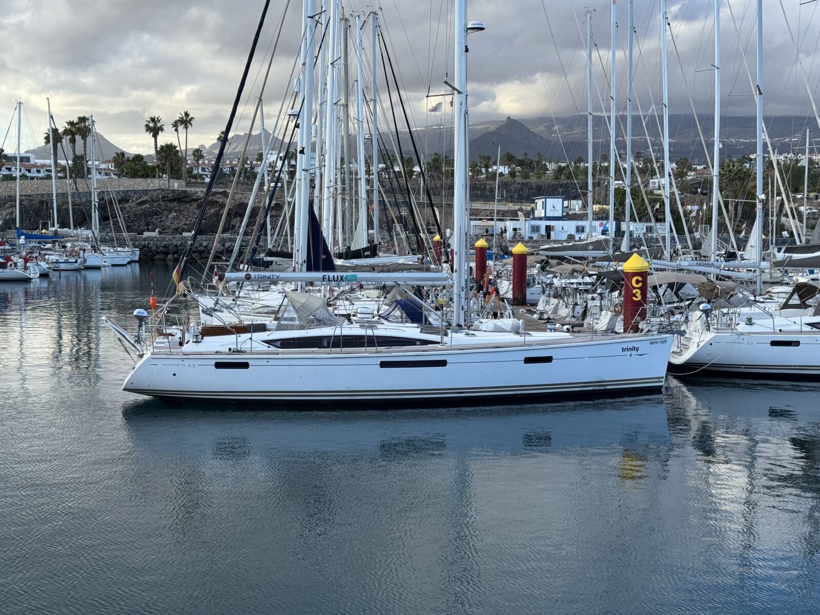 Jeanneau 53 – 4 + 1 cab. – Sailing yacht