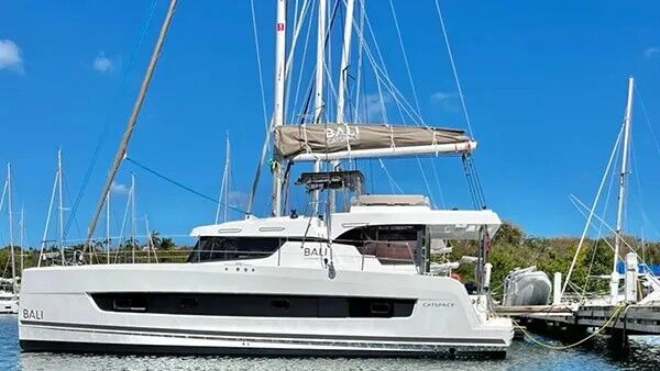 Bali Catspace OW – Catamaran