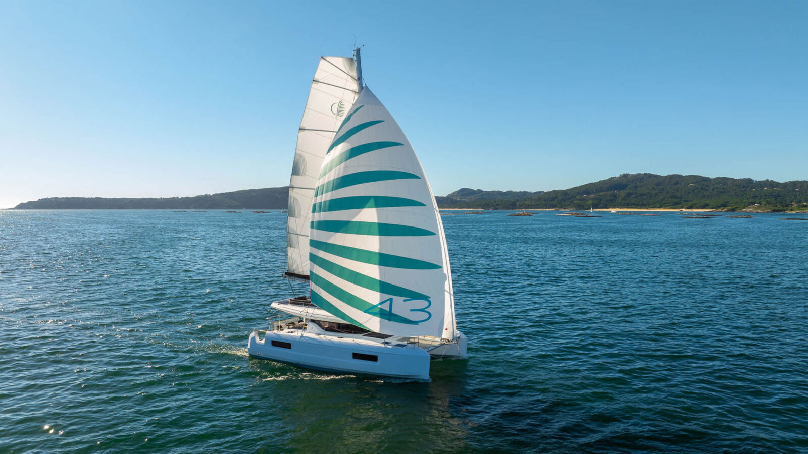 Lagoon 43 – 3 + 2 cab. – Catamaran