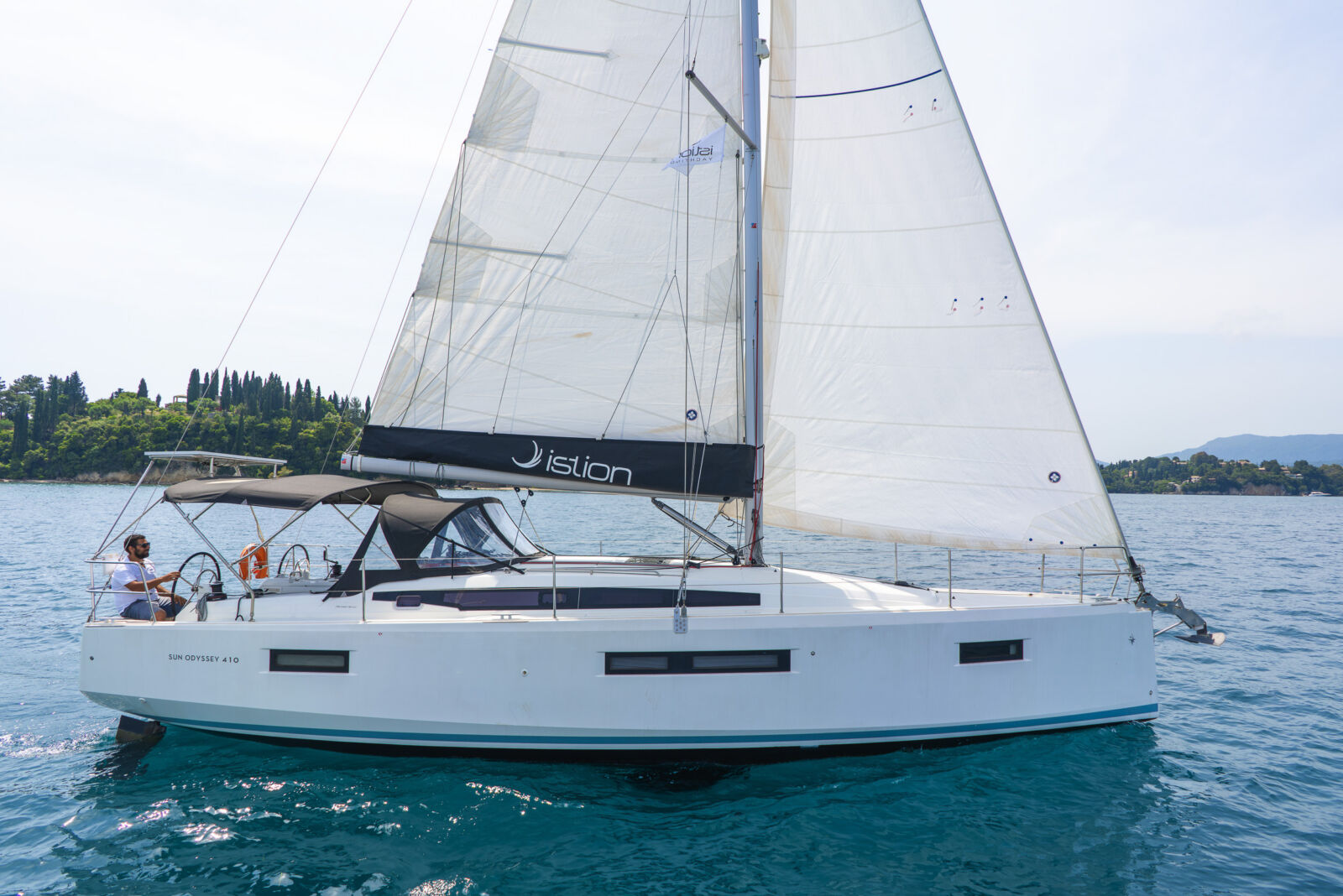 Sun Odyssey 410 – 3 cab. – Sailing yacht
